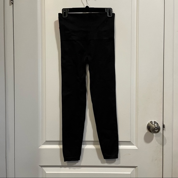 Spanx Seamless Leggings - Picture 7 of 7